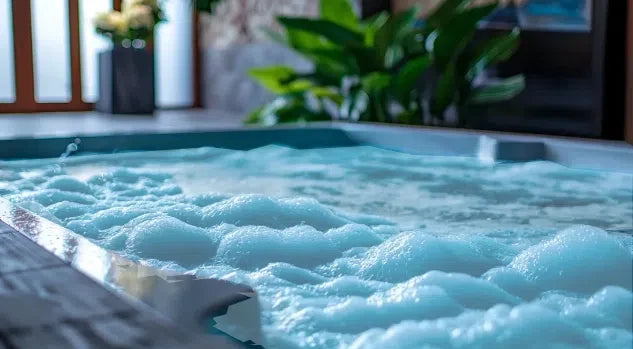 Pourquoi l'eau de votre spa devient-elle trouble ou mousseuse ?